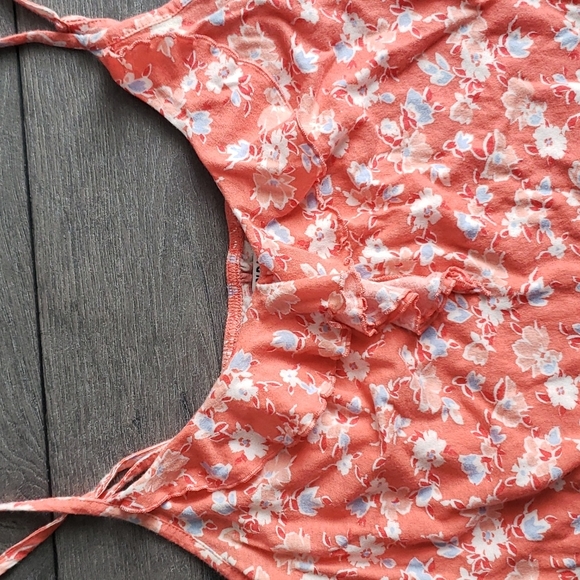 Floral Old Navy top - Picture 2 of 5